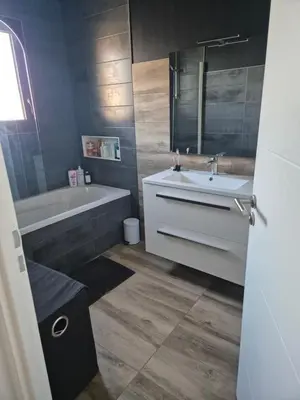 Salle de bains dans l'établissement Appartement 1 chambre et terrasse