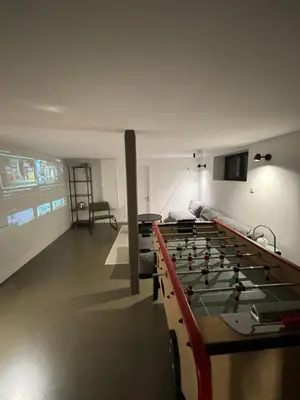 Salle de jeux dans l'établissement Le 19 Saint Priest en Jarez