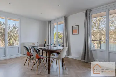 Plan de l'établissement Agréable T3 avec Balcon et Parking Inclus