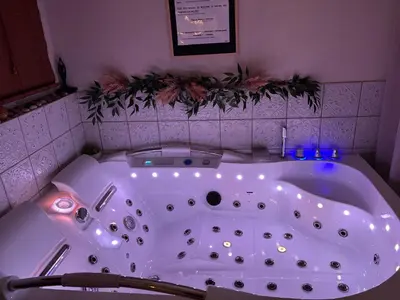 Plan de l'établissement L'instant Beaujolais 2 ou 4 personnes Logis cosy balnéo vue jardin