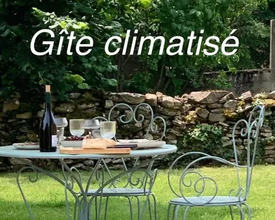 Plan de l'établissement L'instant Beaujolais 2 ou 4 personnes Logis cosy balnéo vue jardin