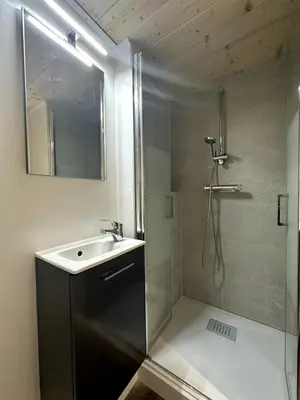 Salle de bains dans l'établissement L'hypercentral - 4 Chapeaux