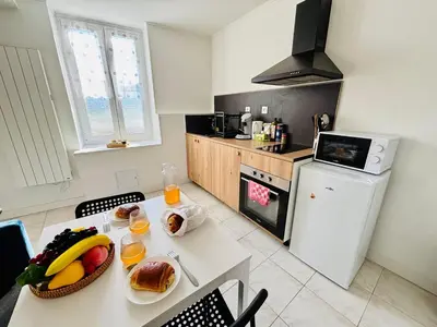 Cuisine ou kitchenette dans l'établissement Le Maréchal Chic - Centre ville - Rive de Gier