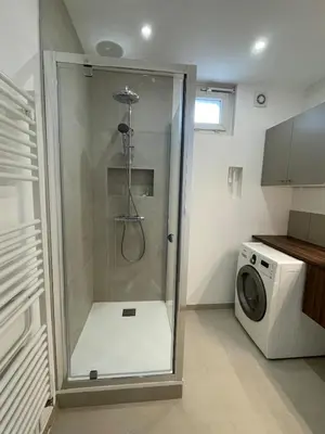 Salle de bains dans l'établissement Logement spacieux et lumineux