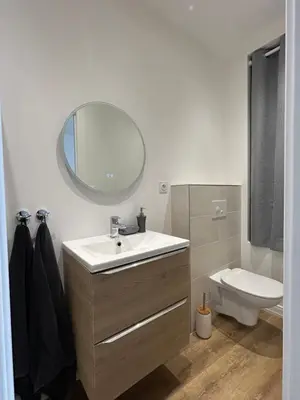 Salle de bains dans l'établissement Chambre tout confort au coeur de Cessieu