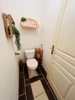 Salle de bains dans l'établissement Charmante maison, 3 chambres et parking, Vienne