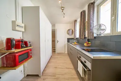 Cuisine ou kitchenette dans l'établissement Salengro, Cosy Studio - Gauche