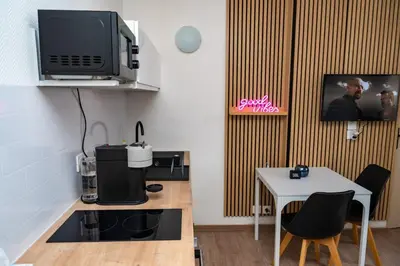 Télévision ou salle de divertissement dans l'établissement Goodvibes Villeurbanne