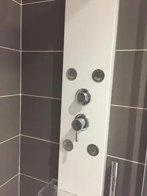 Salle de bains dans l'établissement LES GITES CHEROIS, ravissant cottage, 3 personnes