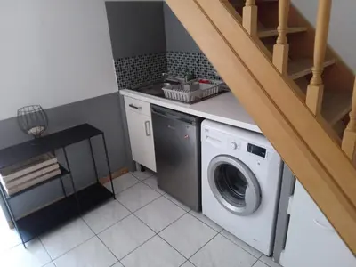 Cuisine ou kitchenette dans l'établissement LES GITES CHEROIS maison Esprit cabane 5 personnes