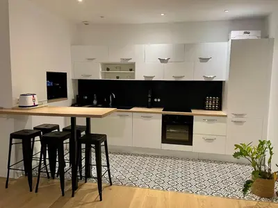 Cuisine ou kitchenette dans l'établissement T3 refait à neuf quartier Hôtel de Ville-Terreaux