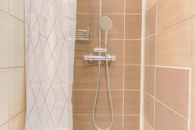 Salle de bains dans l'établissement Joli studio fonctionnel, 2 personnes, Charpennes