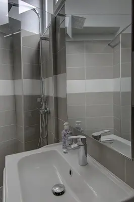 Salle de bains dans l'établissement Saint Genevieve Chic