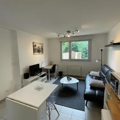Appartement Lyon 8 proche métro