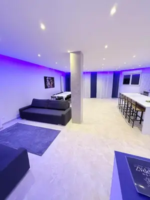 Télévision ou salle de divertissement dans l'établissement Maison Frappaz