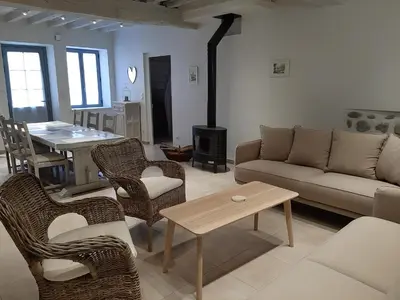 Coin salon dans l'établissement Gites le clos de Pérouges