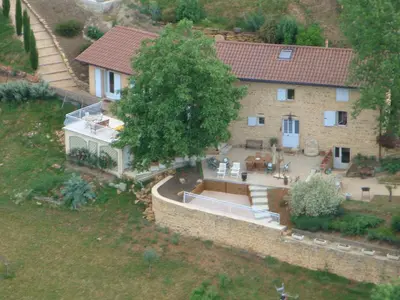 Jardin de l'établissement Maison et table d'hôtes du Vert Vallon