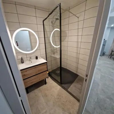 Salle de bains dans l'établissement Beautiful 38 m2 independent 2-room apartment