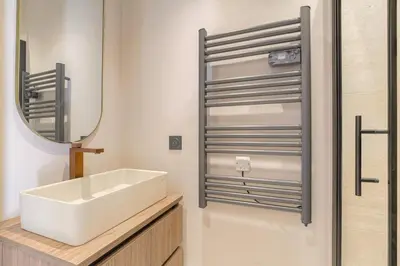 Salle de bains dans l'établissement Studio confortable avec terrasse, Ecully