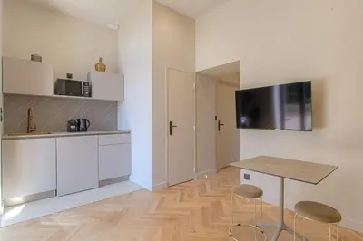 Cuisine ou kitchenette dans l'établissement Studio lumineux avec terrasse, à deux pas de Lyon