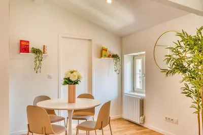Plan de l'établissement Le Pastel - Cosy Appart - métro B - wifi inclus