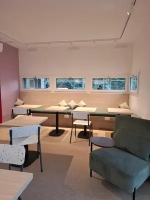 Coin salon dans l'établissement Unisotel
