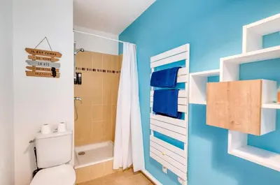Salle de bains dans l'établissement L'Havre de paix - Vaulx en Velin- Proximité Lyon