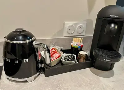 Plateau bouilloire dans l'établissement Grand studio