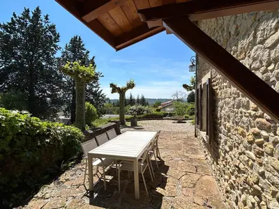 Jardin de l'établissement Maison Auros