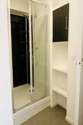 Salle de bains dans l'établissement Charming studio for 2 Quartier Terreaux Croix-Rousse