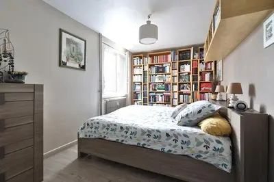 Plan de l'établissement Logement chaleureux avec balcon