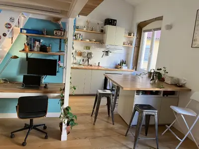 Cuisine ou kitchenette dans l'établissement Atypical, calme et lumineux