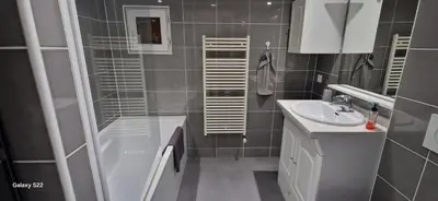 Salle de bains dans l'établissement Cosy blyes