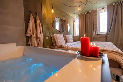 Plan de l'établissement Ecrin des Alpes, Jacuzzi, Netflix, Ambiance chalet