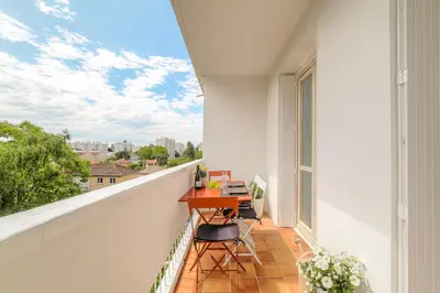 Balcon ou terrasse dans l'établissement T3 lumineux pour 6 personnes proche métro Lyon