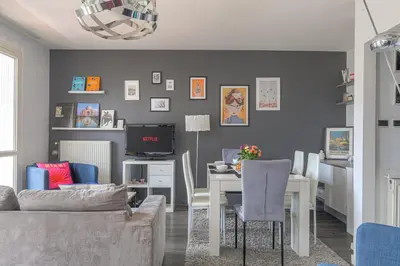 Coin salon dans l'établissement T3 lumineux pour 6 personnes proche métro Lyon
