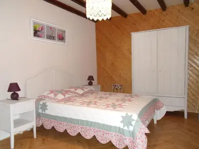 Un ou plusieurs lits dans un hébergement de l'établissement Maison de campagne meublé du tourisme classé 2 étoiles ,jardin, parking