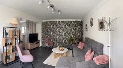 Télévision ou salle de divertissement dans l'établissement Maison 90m2 de 2 à 10 personnes
