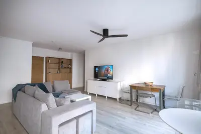 Télévision ou salle de divertissement dans l'établissement Appartement de caractère Central Cosy & Calme