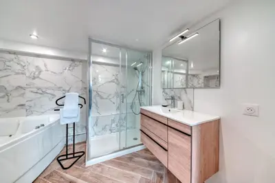 Salle de bains dans l'établissement Le Pouteau charme authentique 2 chambres