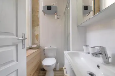 Salle de bains dans l'établissement Superbe appartement sur la Presqu'île - Lyon