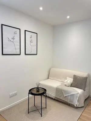Coin salon dans l'établissement Le petit Yvours, Irigny