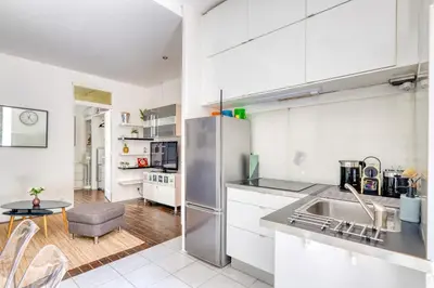 Cuisine ou kitchenette dans l'établissement La Parenthèse - Lyon - Terrasse Privée