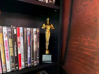 Bibliothèque dans l'appartement