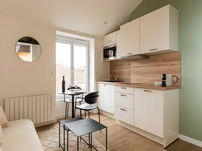 Cuisine ou kitchenette dans l'établissement DIFY Lucky - 10 Min centre de Lyon