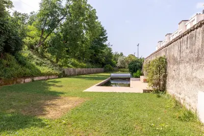 Jardin de l'établissement Maison La Grange - Piscine et Charme ancien - Tassin proche Lyon