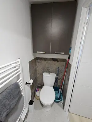 Salle de bains dans l'établissement Cosy T1 au 14B avec Climatisation et Parking