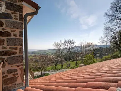 Vue générale sur la montagne ou vue sur la montagne depuis la maison de vacances