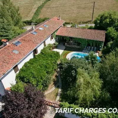 Domaine de Campagne : Grands Gîtes avec Piscine