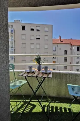 Balcon ou terrasse dans l'établissement Petit cocon à Charpennes